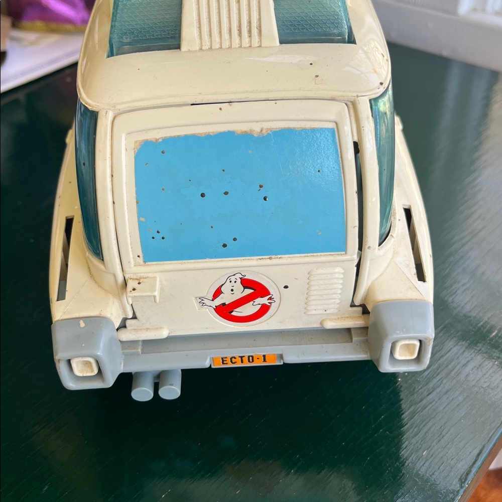 Ghostbusters Cream Toy Car, As is - Picture 5 of 6